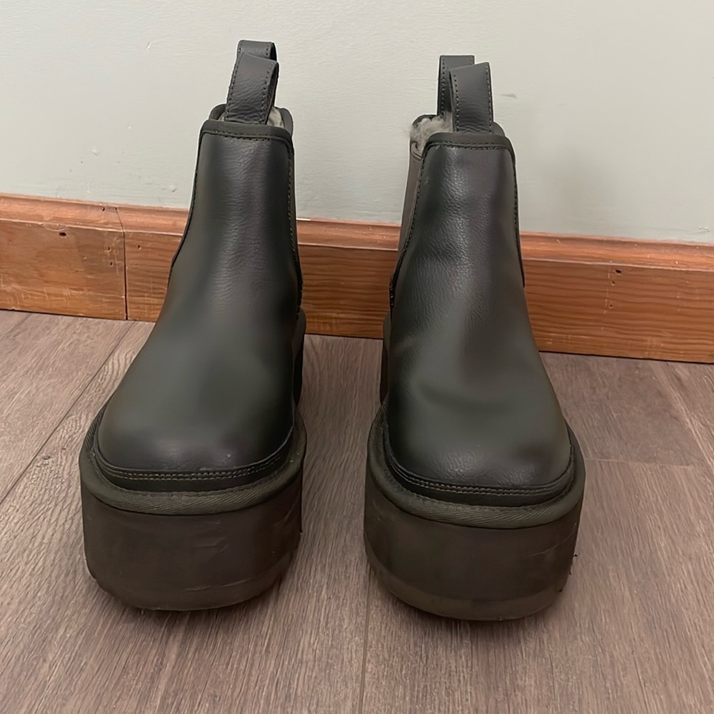 UGG Neumel Platform Shearling Chelsea Boots